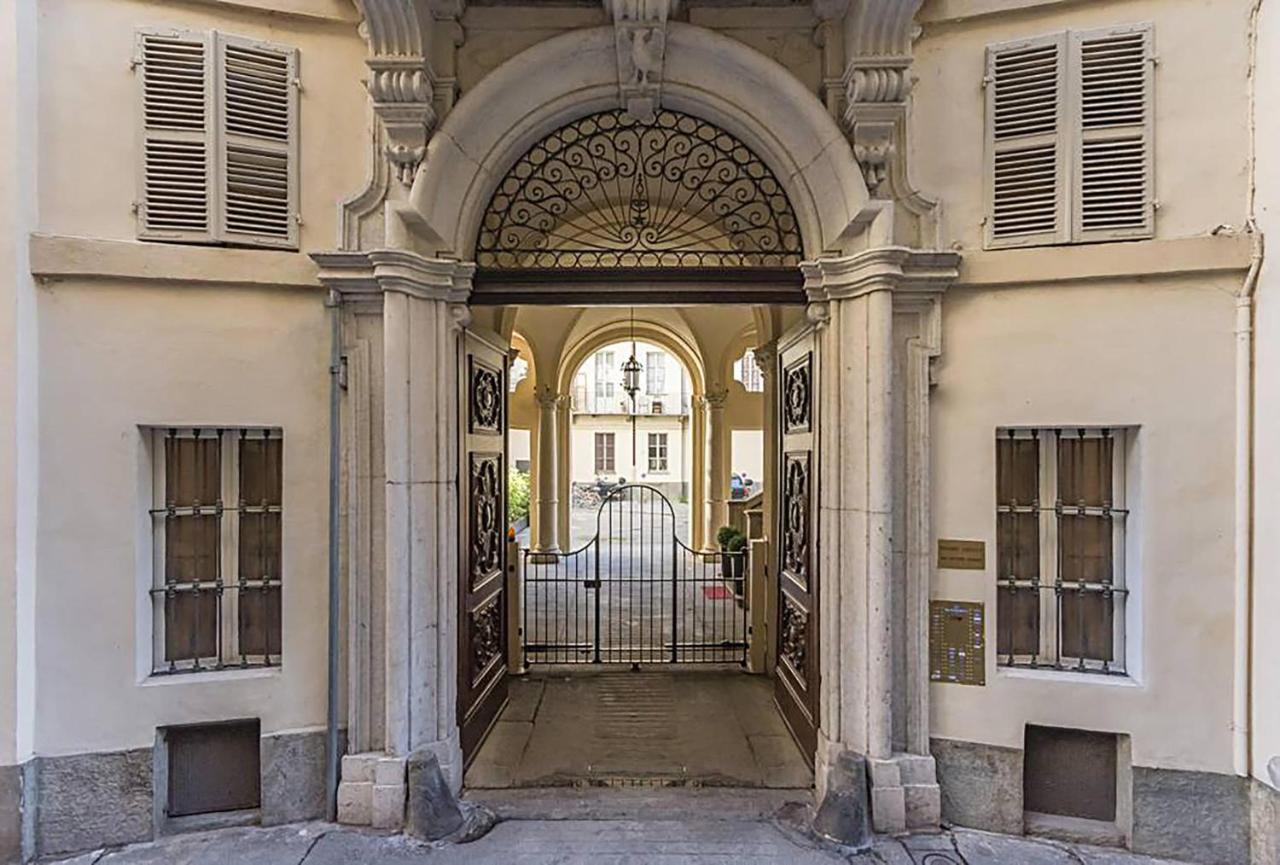 Tourinturin Appartamento In Torino Centro Turim Exterior foto